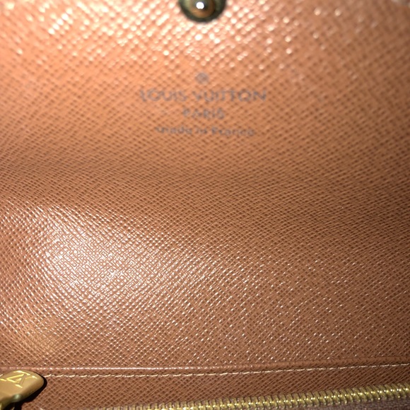 Authentic Louis Vuitton Sarah Compact Wallet - Picture 4 of 5